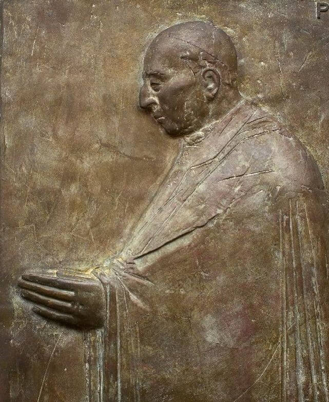 Grabplatte Kardinal Jaegers im Paderborner Dom.