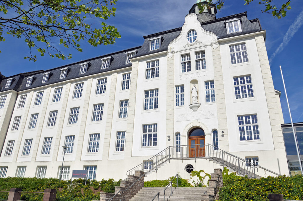 Schule in Bad Driburg: das Gymnasium St. Xaver