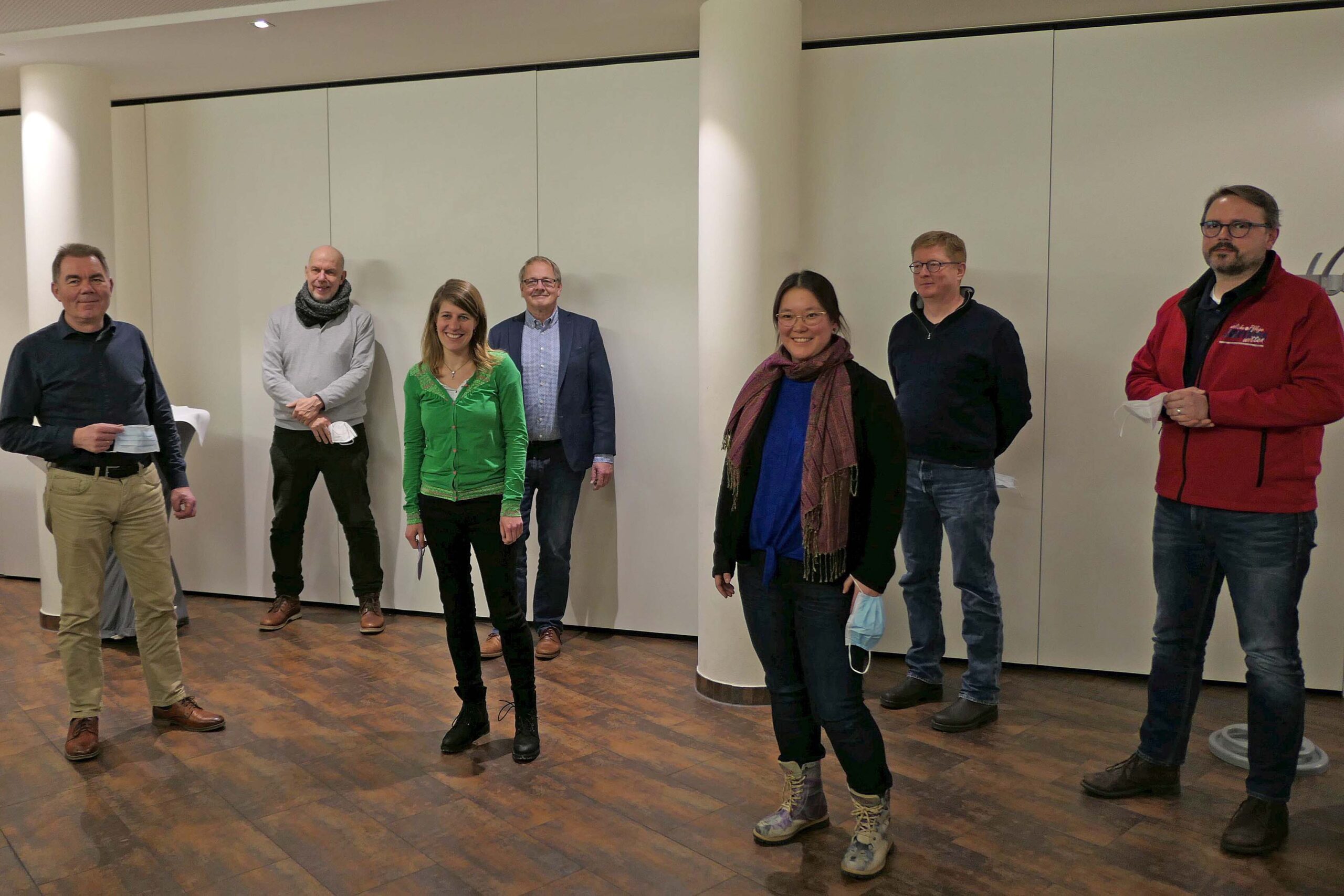 Die Verantwortlichen unterschiedlicher Arbeitsfelder im Caritasverband Witten trafen sich jetzt mit der Fraktionsvorsitzenden der Grünen im NRW-Landtag, Verena Schäffer (v. l.): Hartmut Claes (Vorstand), Rolf Kappel, Verena Schäffer MdL, Christoph Eikenbusch (Diözesan- Caritasverband Paderborn), Miriam Venn, Michael Raddatz und Andreas Waning.