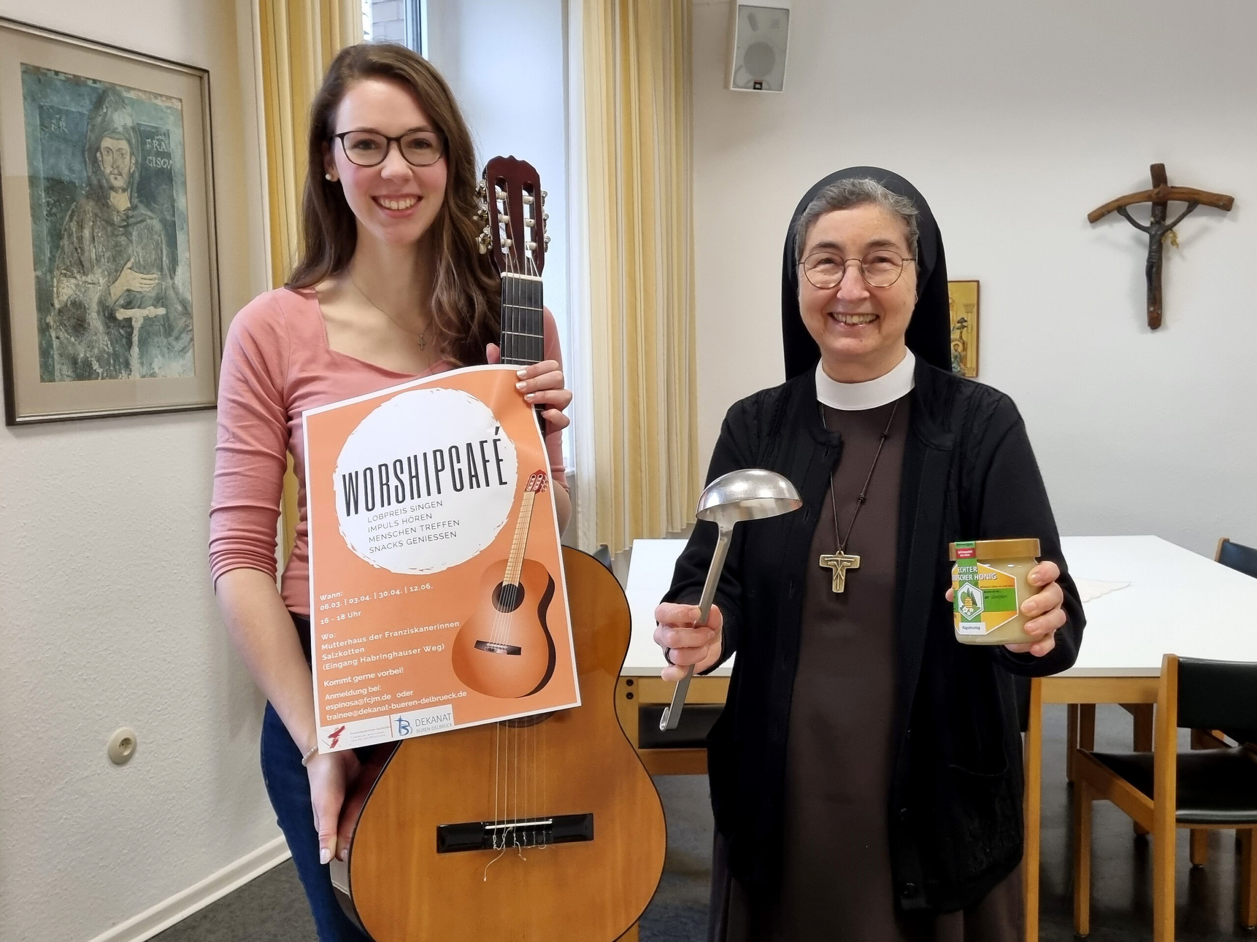 Worship-Café für junge Menschen, ein offener Mittagstisch und eine Bienen-Aktion für Kinder mit Eltern oder Großeltern