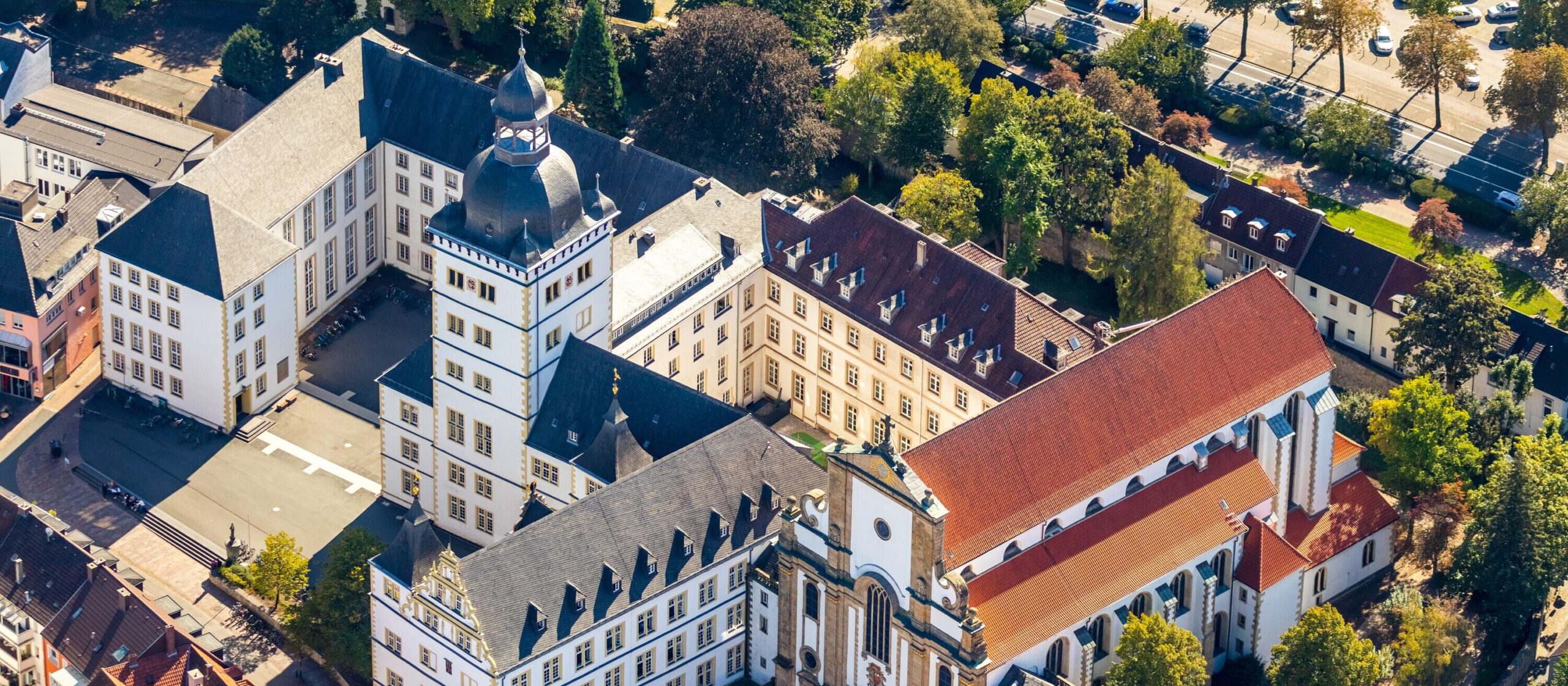 Gymnasium Theodorianum und Theologische Fakultät Paderborn