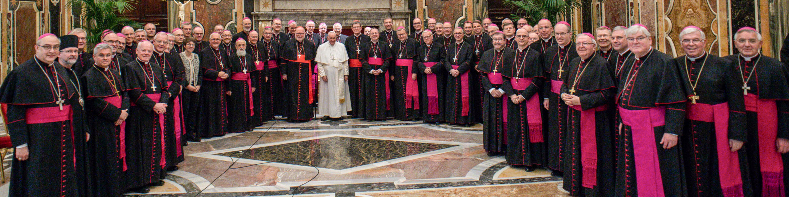 Papst Franziskus mit deutschen Bischöfen