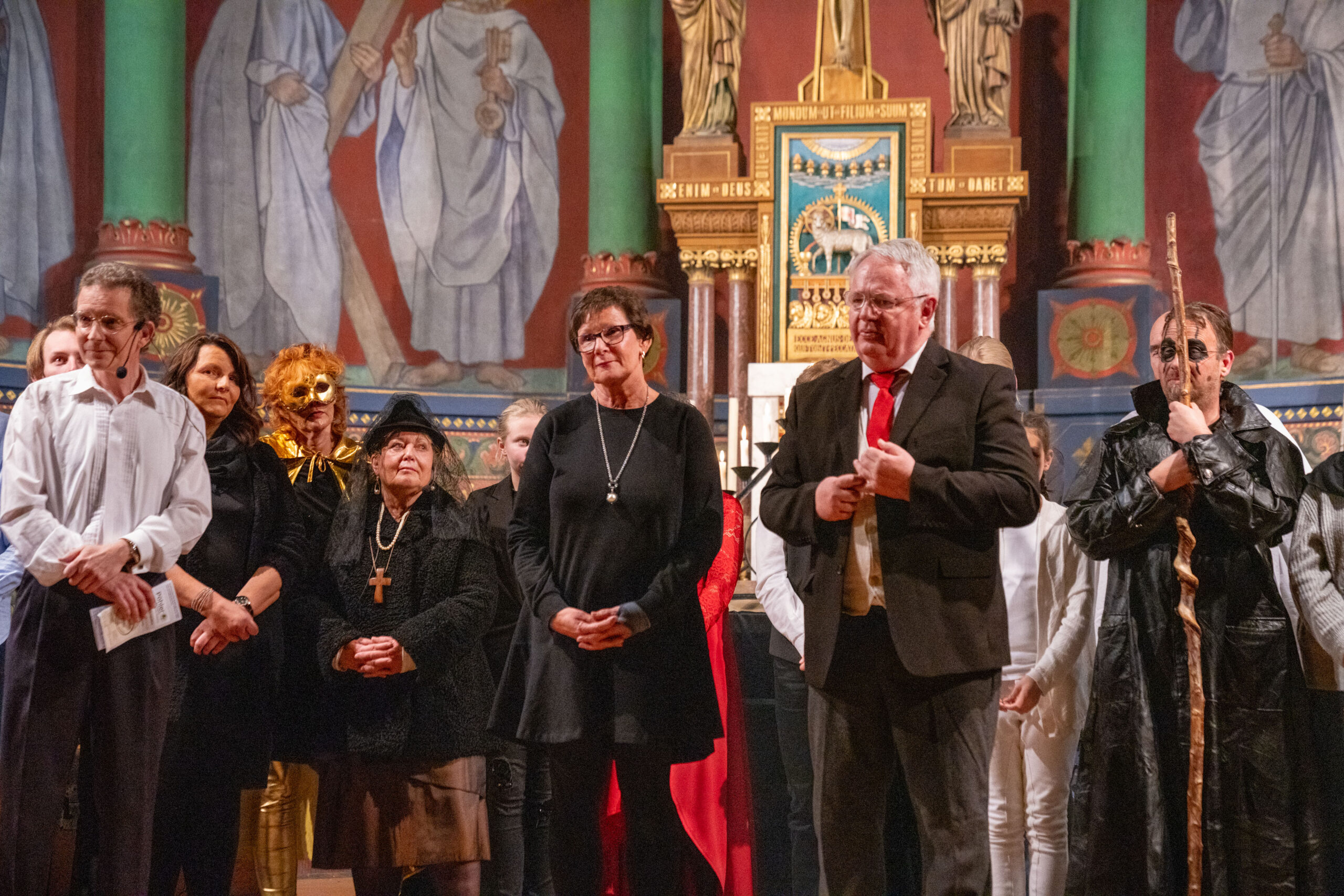 Regie und Schauspielerinnen und Schauspieler der Theatergruppe Reelsen