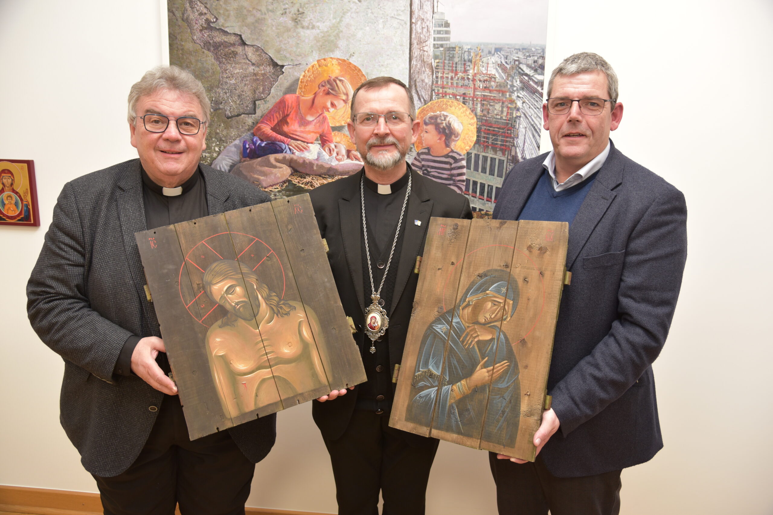 Dreifachporträt Exarch Bohdan Dzyurakh, Msgr. Georg Austen und Bonifatius-Geschäftsführer Ingo Imenkämper