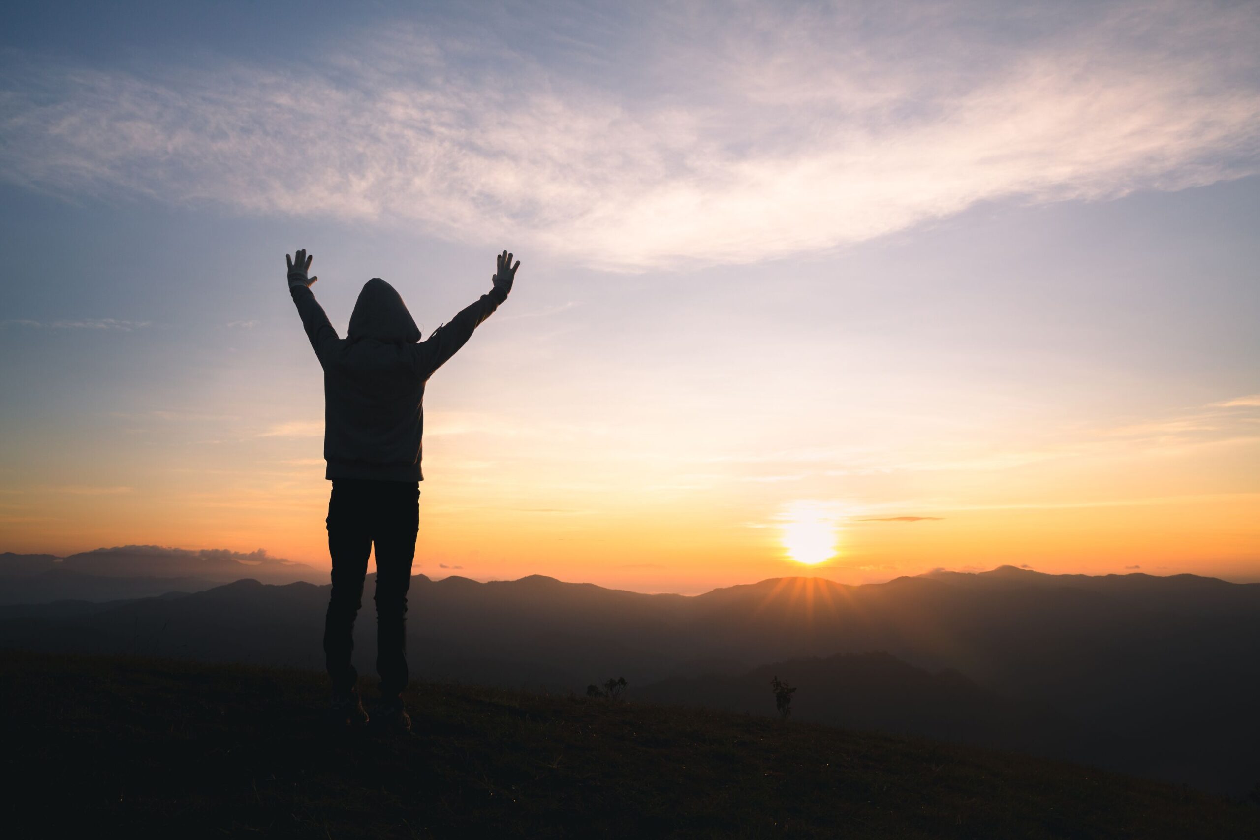 Mensch fleht, wie im Lied von Spee, den Himmel an