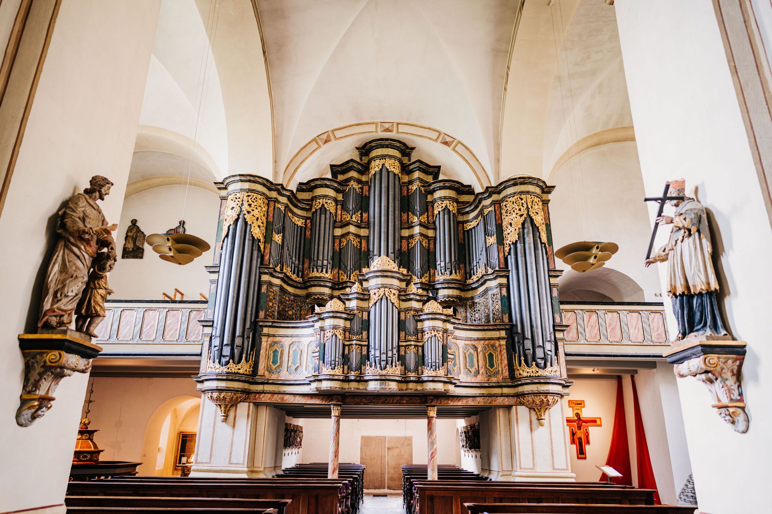 Die barocke Johann-Patroclus-Möller-Orgel in der Abteikirche Marienmünster.