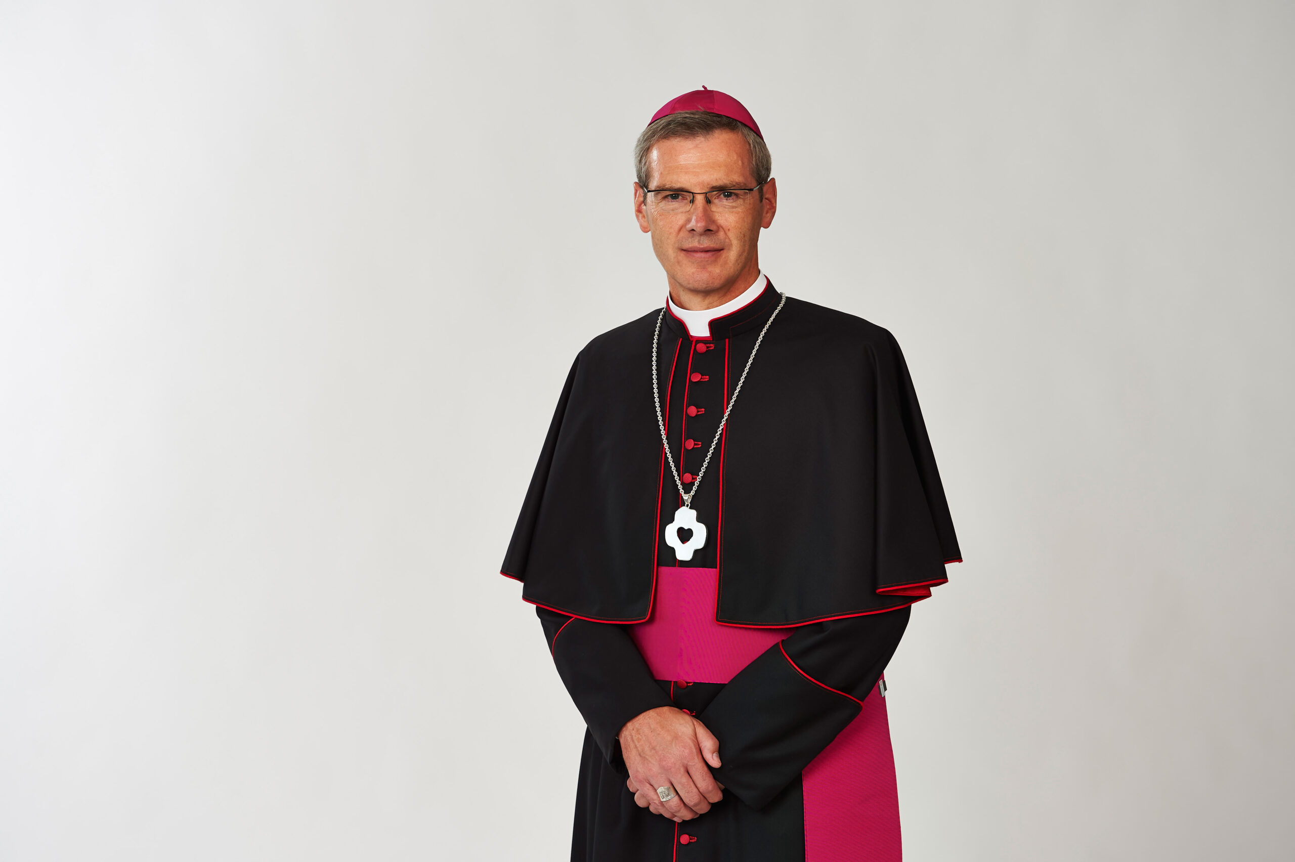 Porträt Bischof Dr. Heiner Wilmer SCJ, Bistum Hildesheim