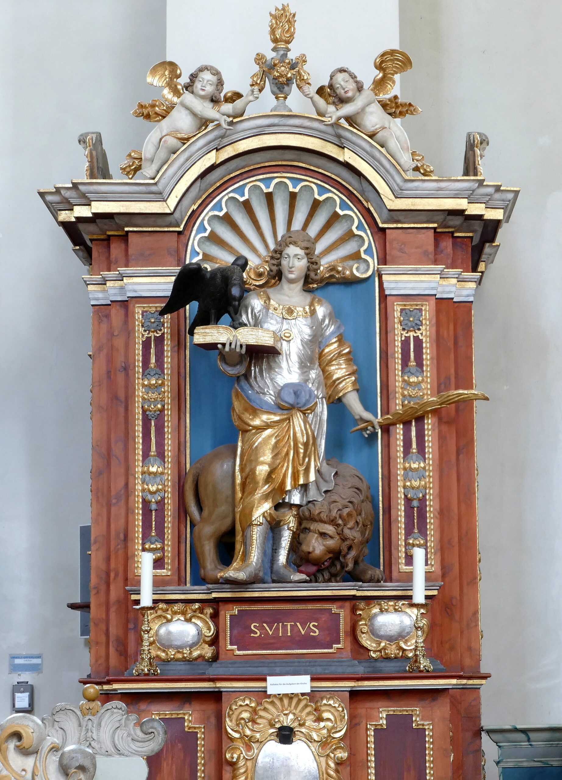 Vitus-Statue in der barocken Abteikirche Corvey