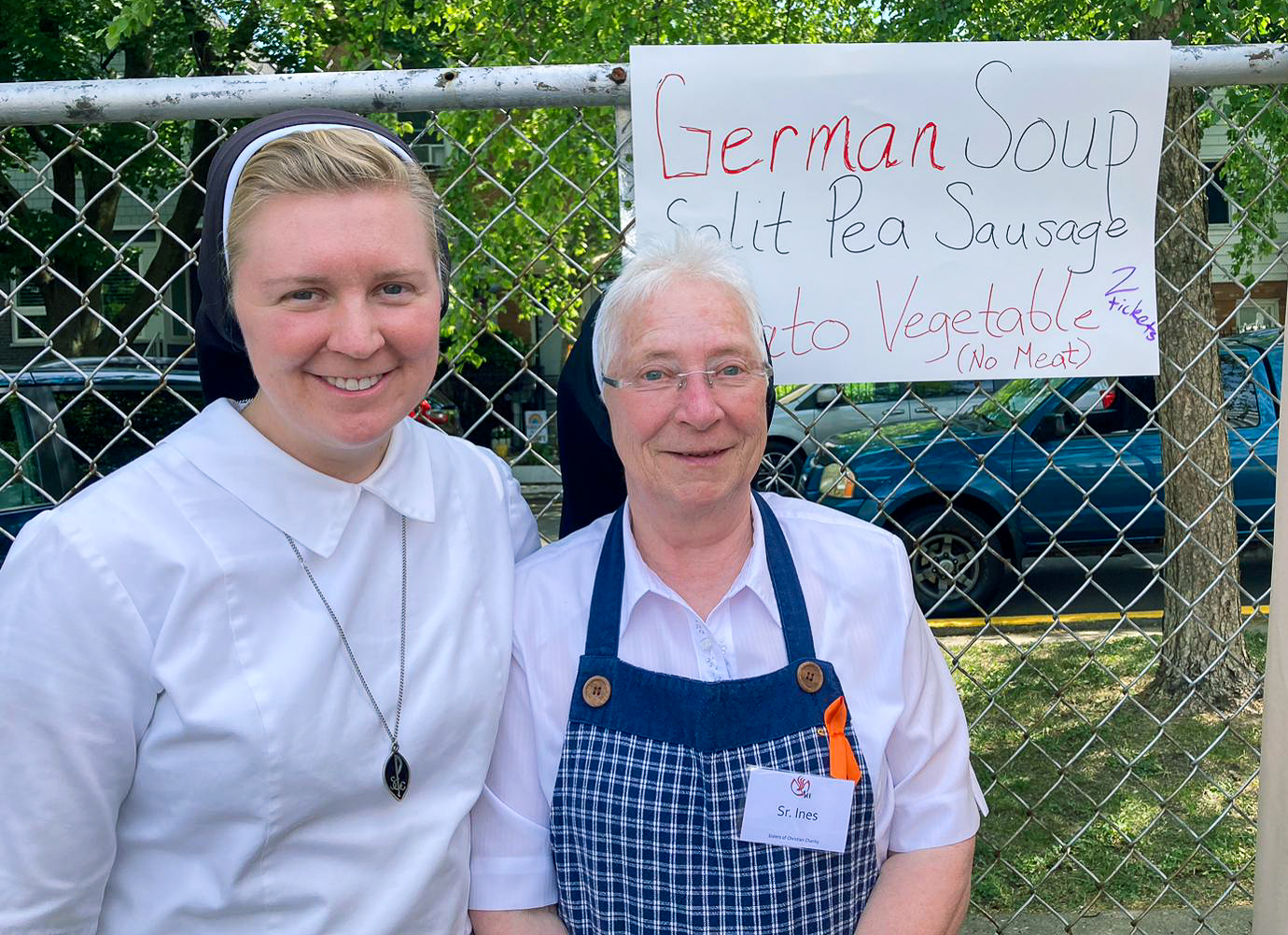 Schwester Ines mit einer Schwester aus Amerika