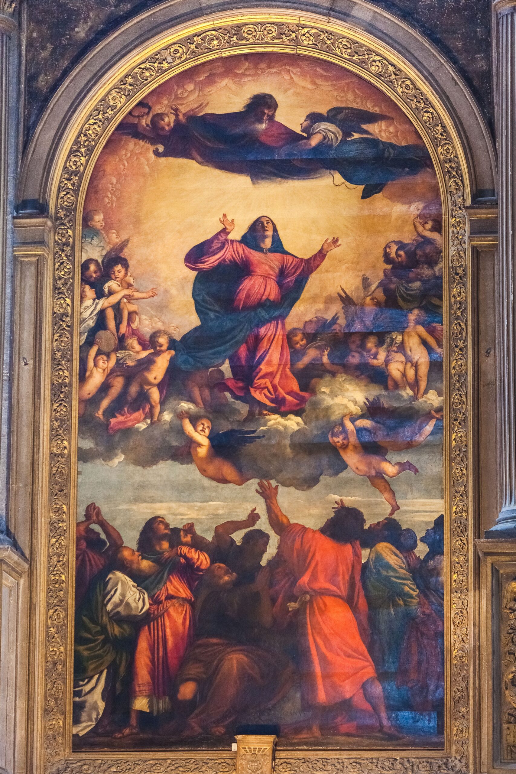Ein Gemälde über Mariä Himmelfahrt von Tizian im 16. Jahrhundert gemalt