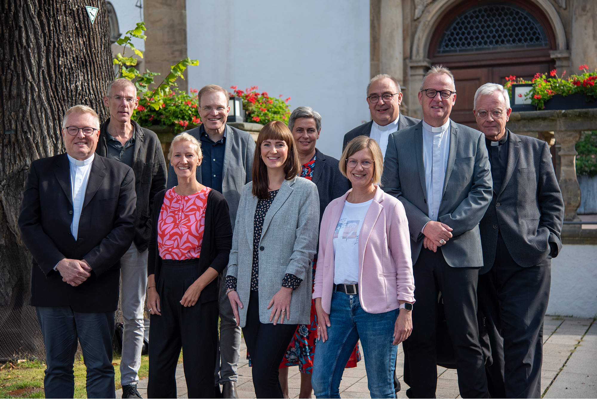 Gottes Liebe zu den Menschen spürbarer machen. Spitze des Erzbistums Paderborn trifft diözesanen Arbeitskreis „Queersensible Pastoral“.