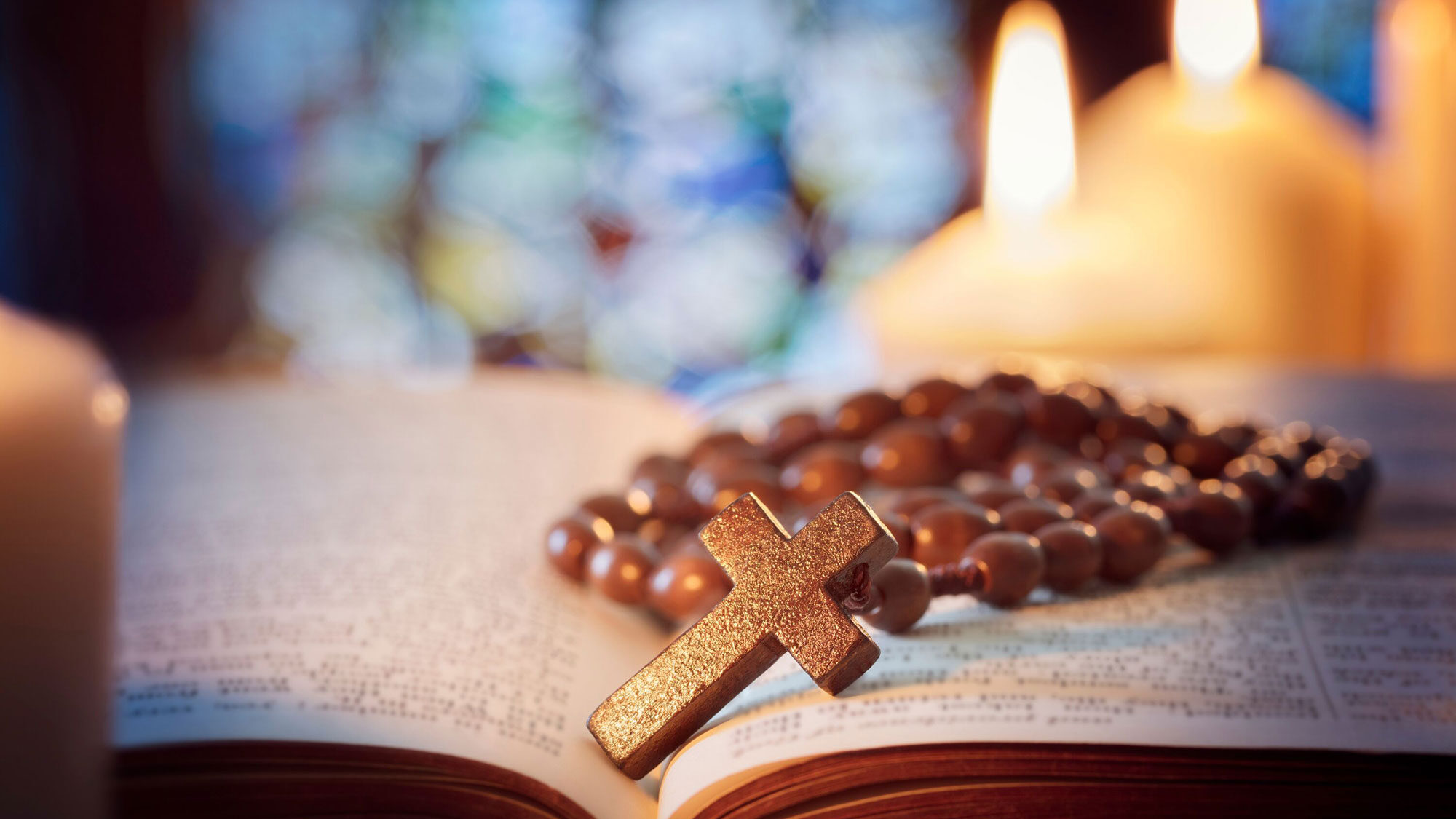 Betet man so richtig den Rosenkranz? (Kirche, katholisch, Gebet)