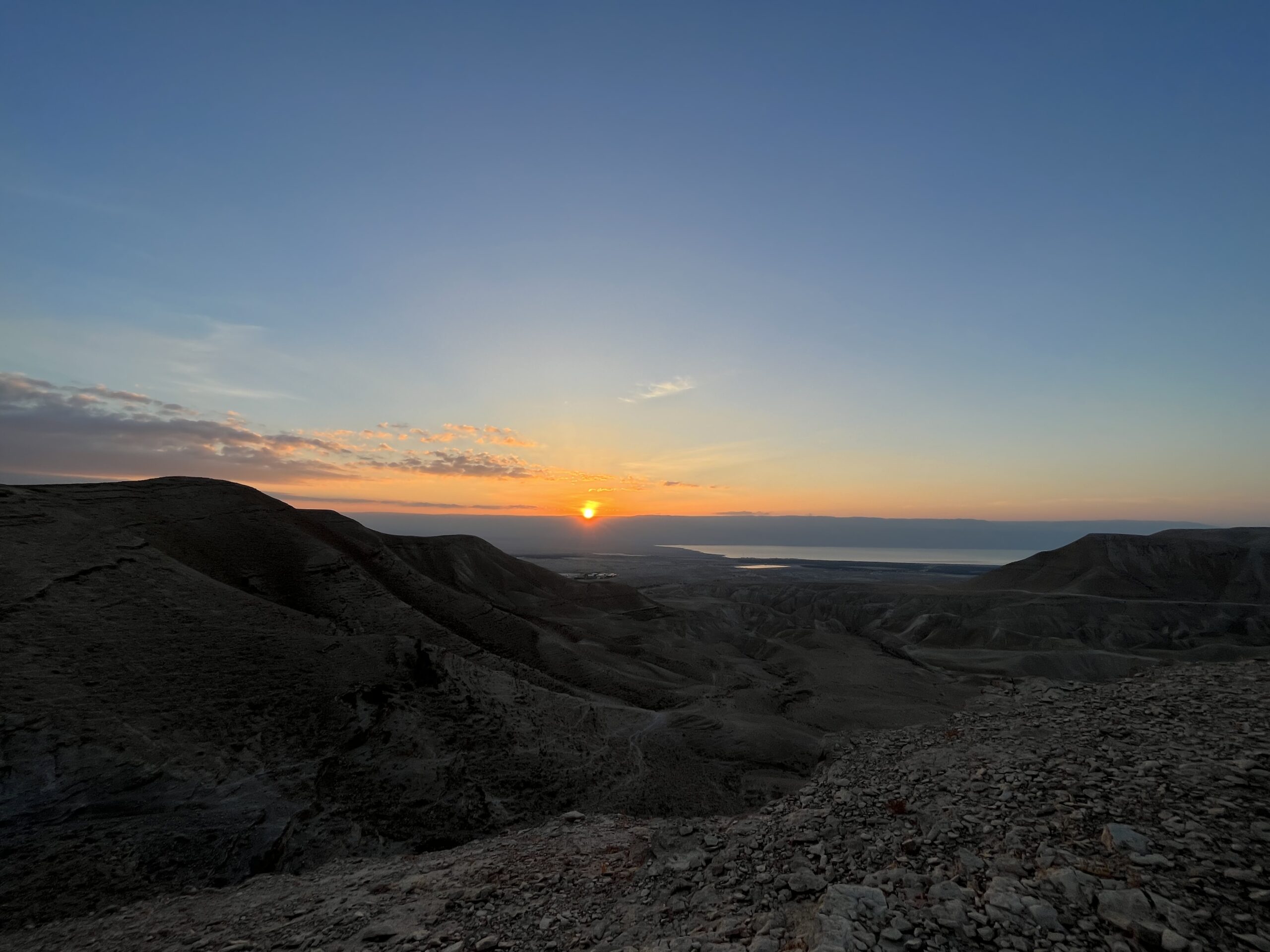 Sonnenaufgang in der Wüste Judää.