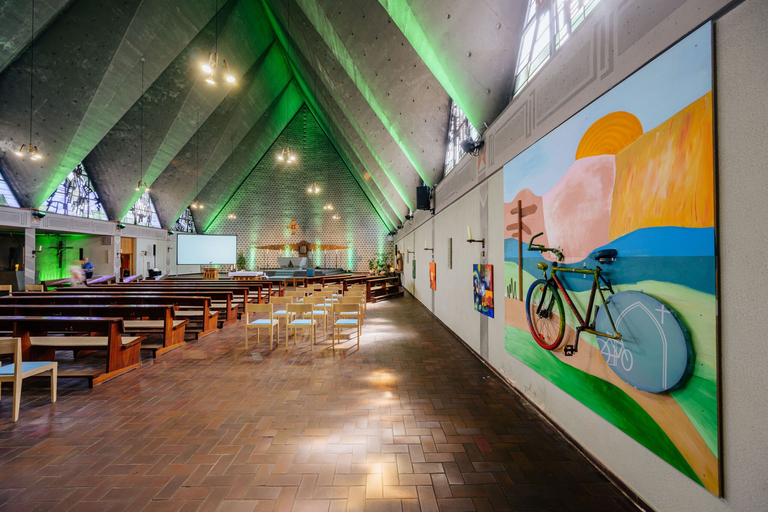 Innenansicht der Fahrradkirche St. Josef in Fröndenberg