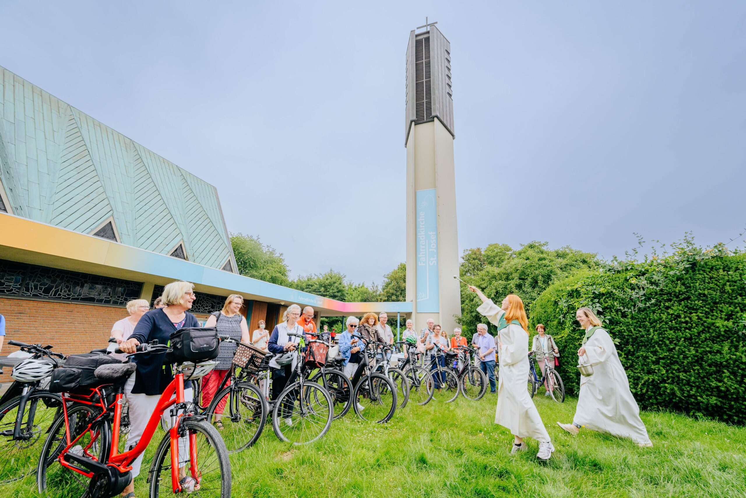 Außenansicht der Fahrradkirche St. Josef in Fröndenberg