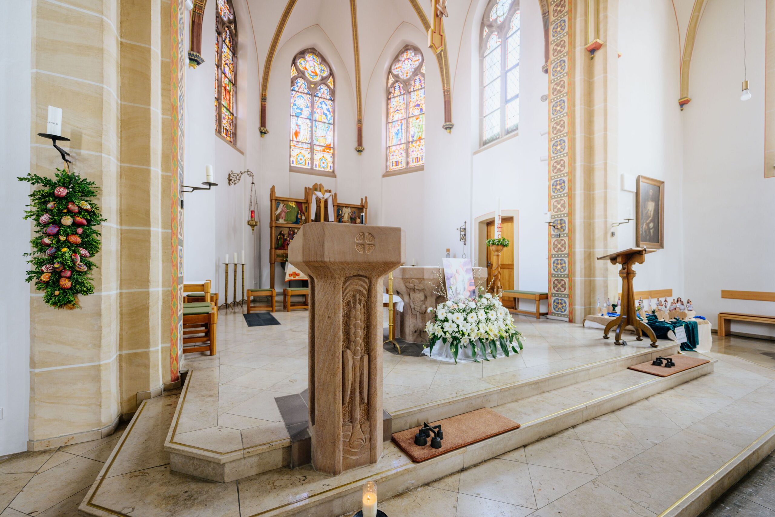 Innenraum der St. Johannes Baptist Kirche in Bad Arolsen
