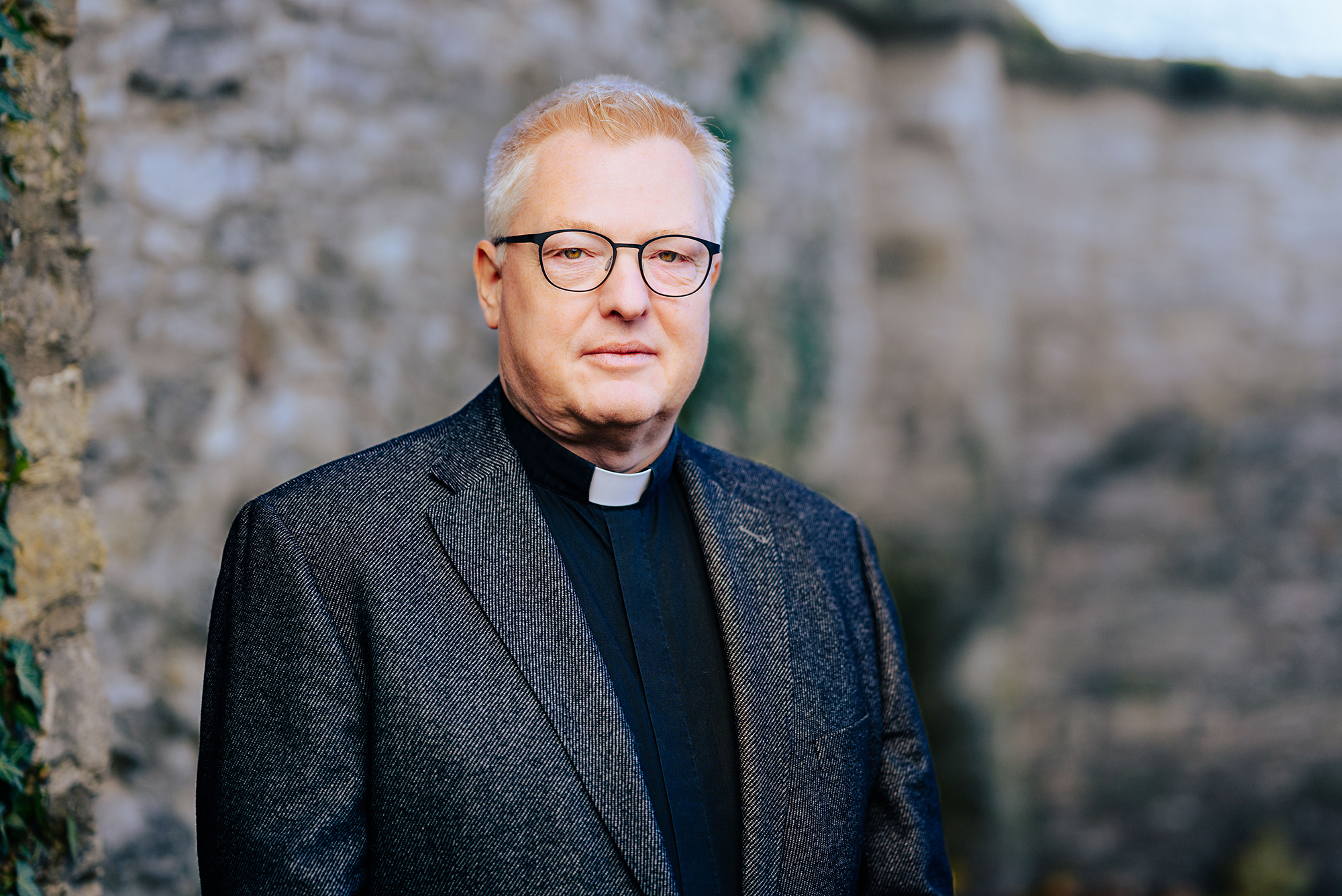 Gedenken an den 85. Jahrestag der Reichspogromnacht. Katholische NRW-(Erz-)Bistümer verurteilen antisemitische Angriffe.