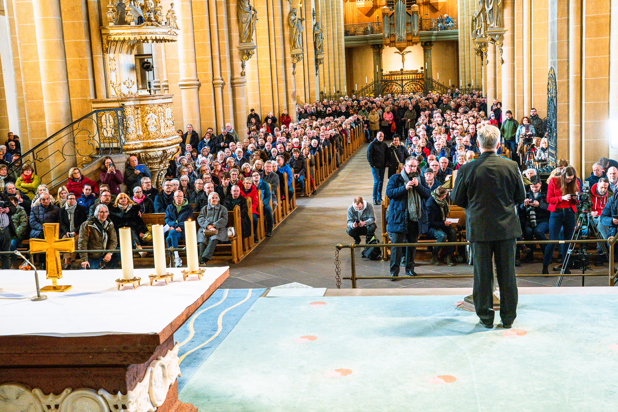 Der neue Erzbischof von Paderborn, Dr. Udo Markus Bentz spricht bei der Bekanntgabe im Paderborner Dom.