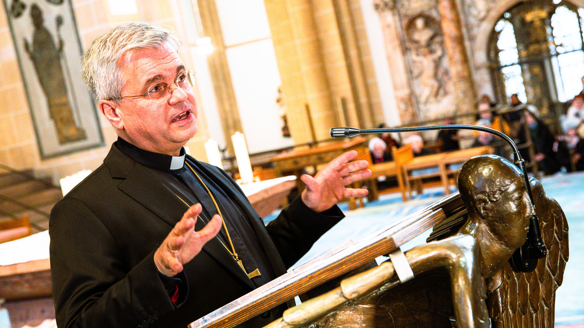 Der neue Erzbischof von Paderborn, Dr. Udo Markus Bentz spricht bei der Bekanntgabe im Paderborner Dom.