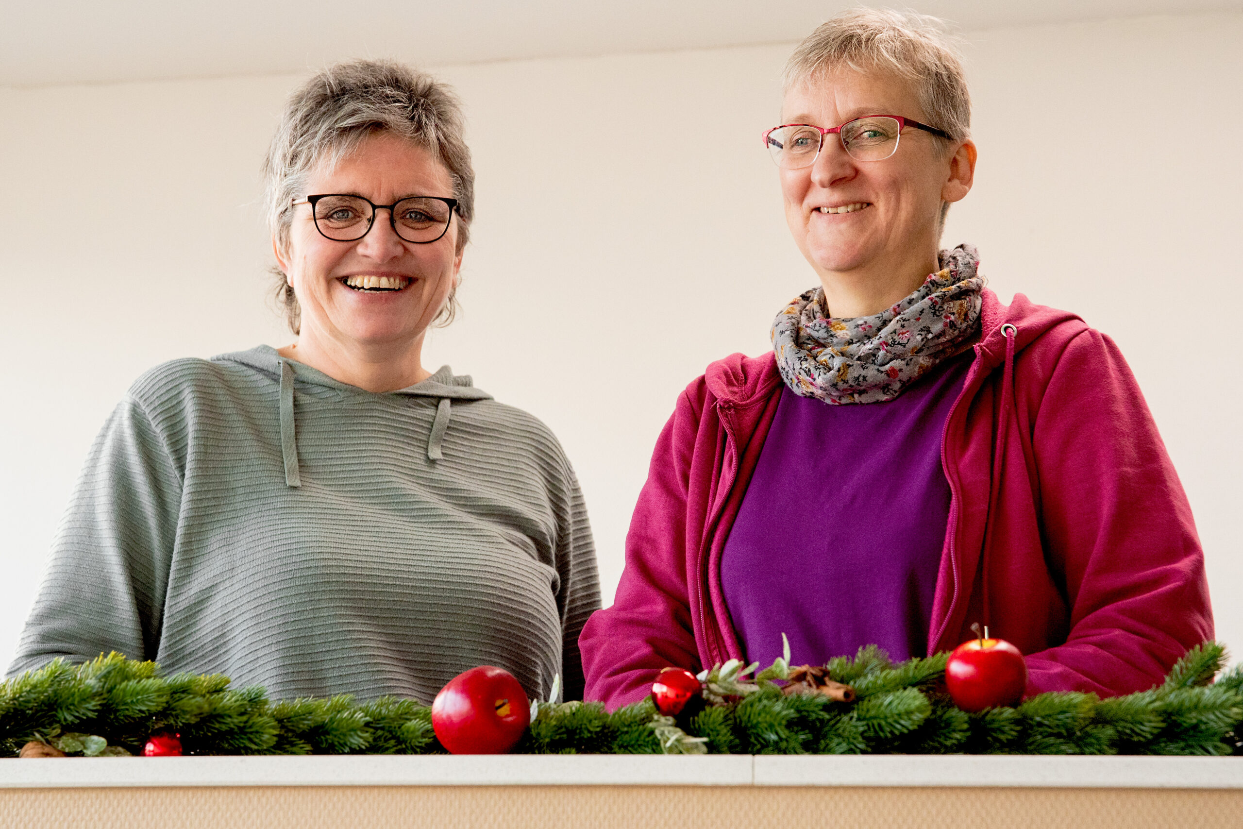Doppelporträt Ulrike Heinzen und Helga Renneke vom Ambulanten Hospizdienst Tobit