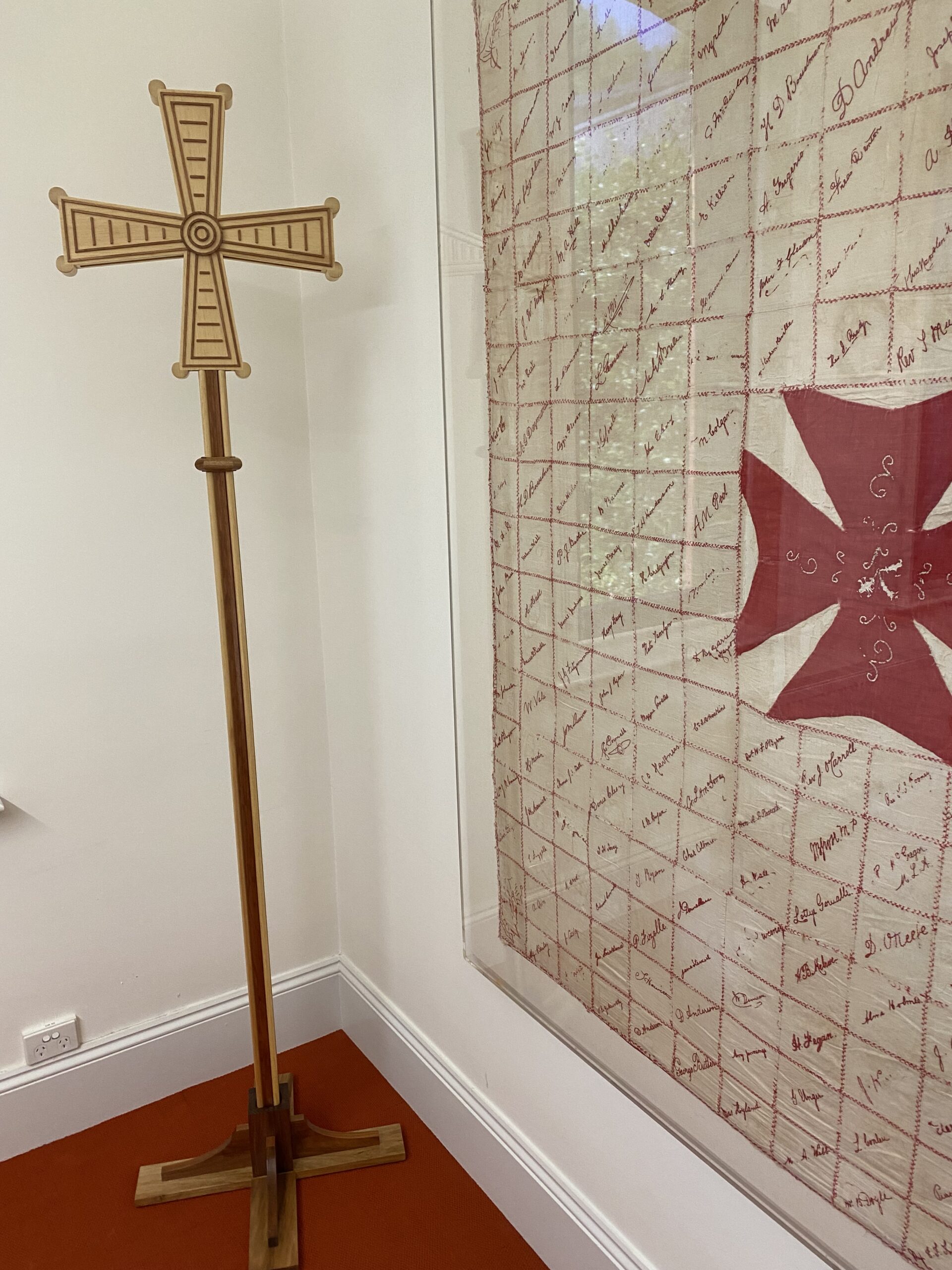 Ein neues Kreuz zum 150. Geburtstag der Diözese Sandhurst in Australien