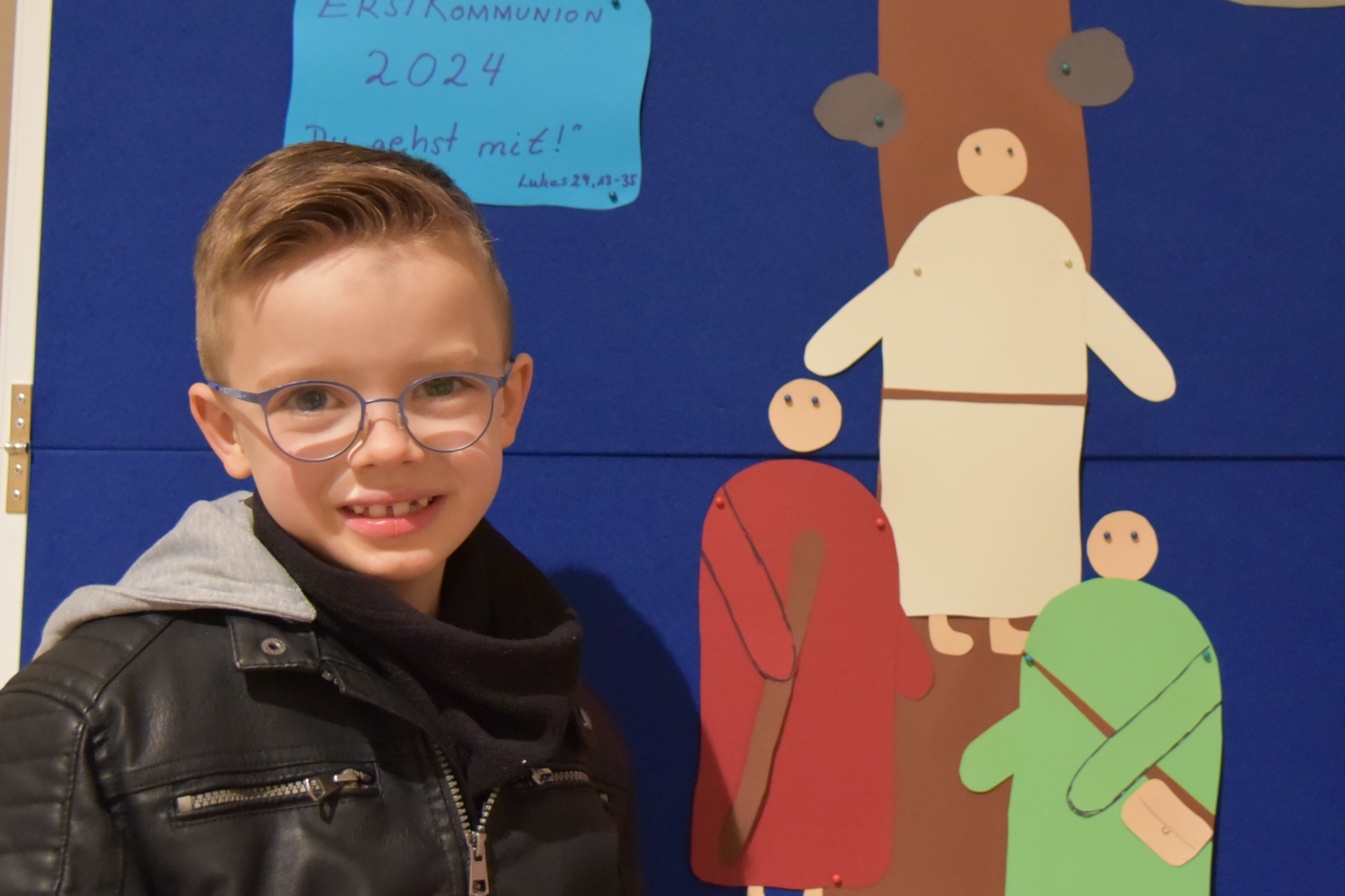 Porträt Jacob Düsener, der 2024 zur Erstkommunion geht