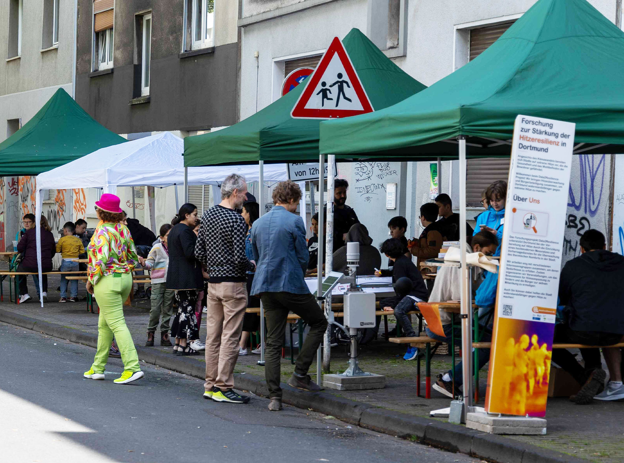 Das Projekt Raum vor Ort in der Missundestraße in Dortmund Nord feierte seinen zehnten Geburtstag mit einem Straßen- und Nachbarschaftsfest. Foto: © Andreas Andresen