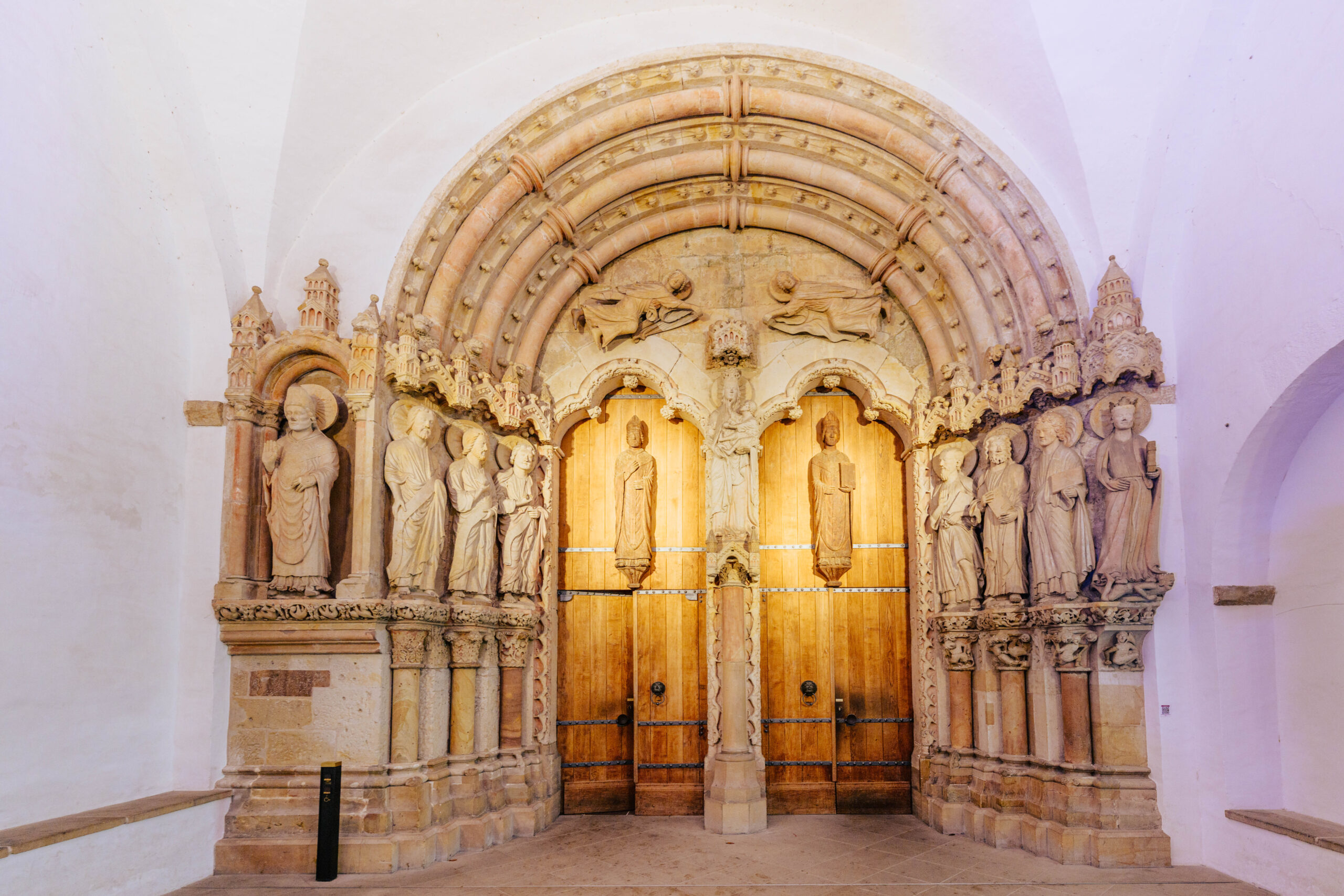 Paradiesportal Paderborner Dom als lokale "Heilige Pforte"