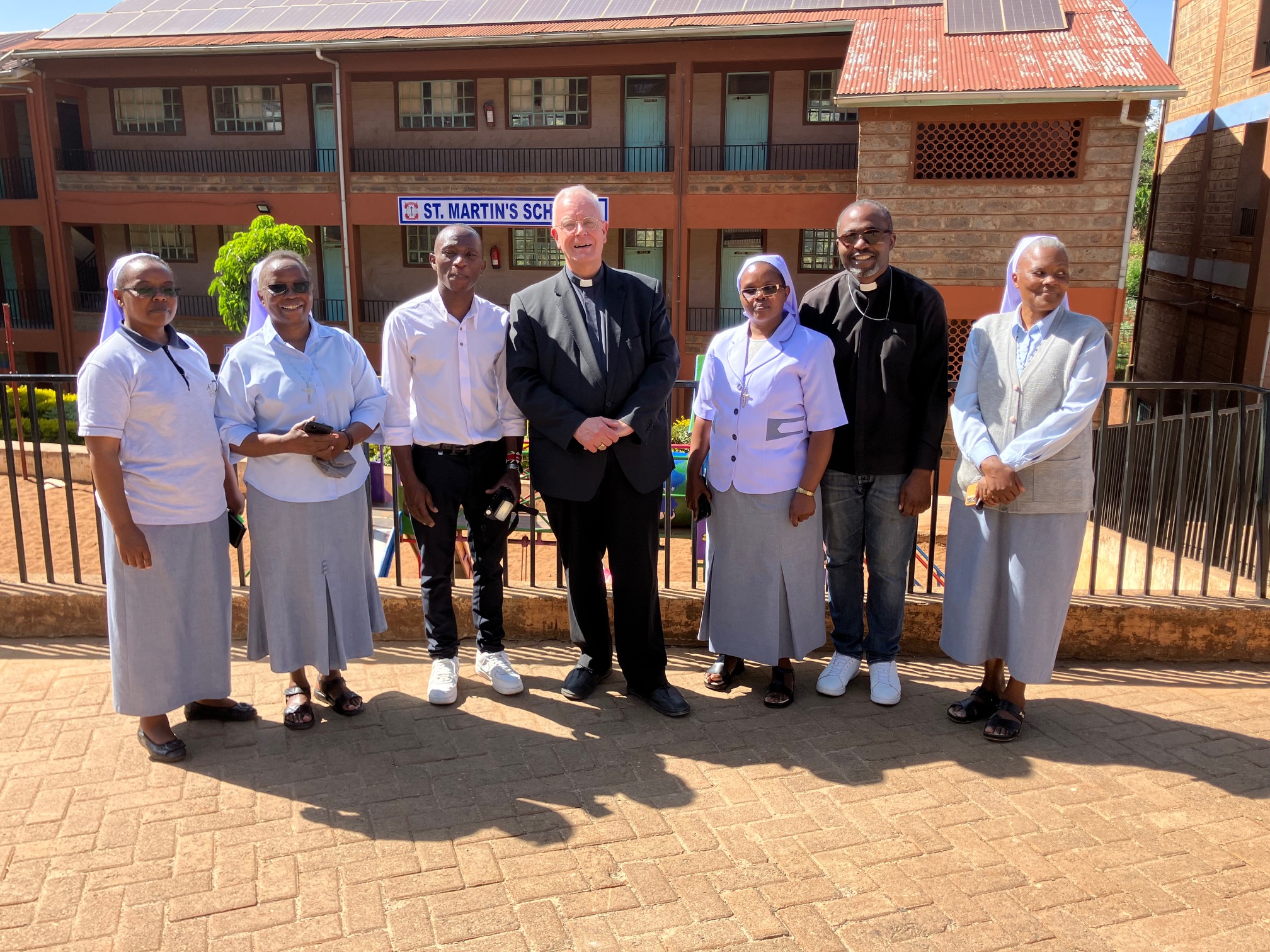 Nach Messfeier in Kibagare St Martin School, Nairobi (Kenia)