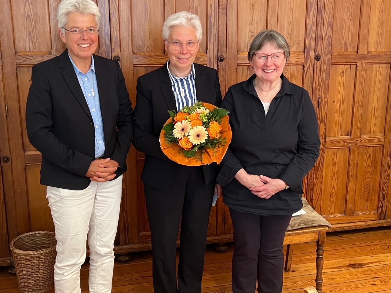 Die neue Oberin mit Assistentin Sr. Laetitia und Ratsfrau Sr. Gabriela