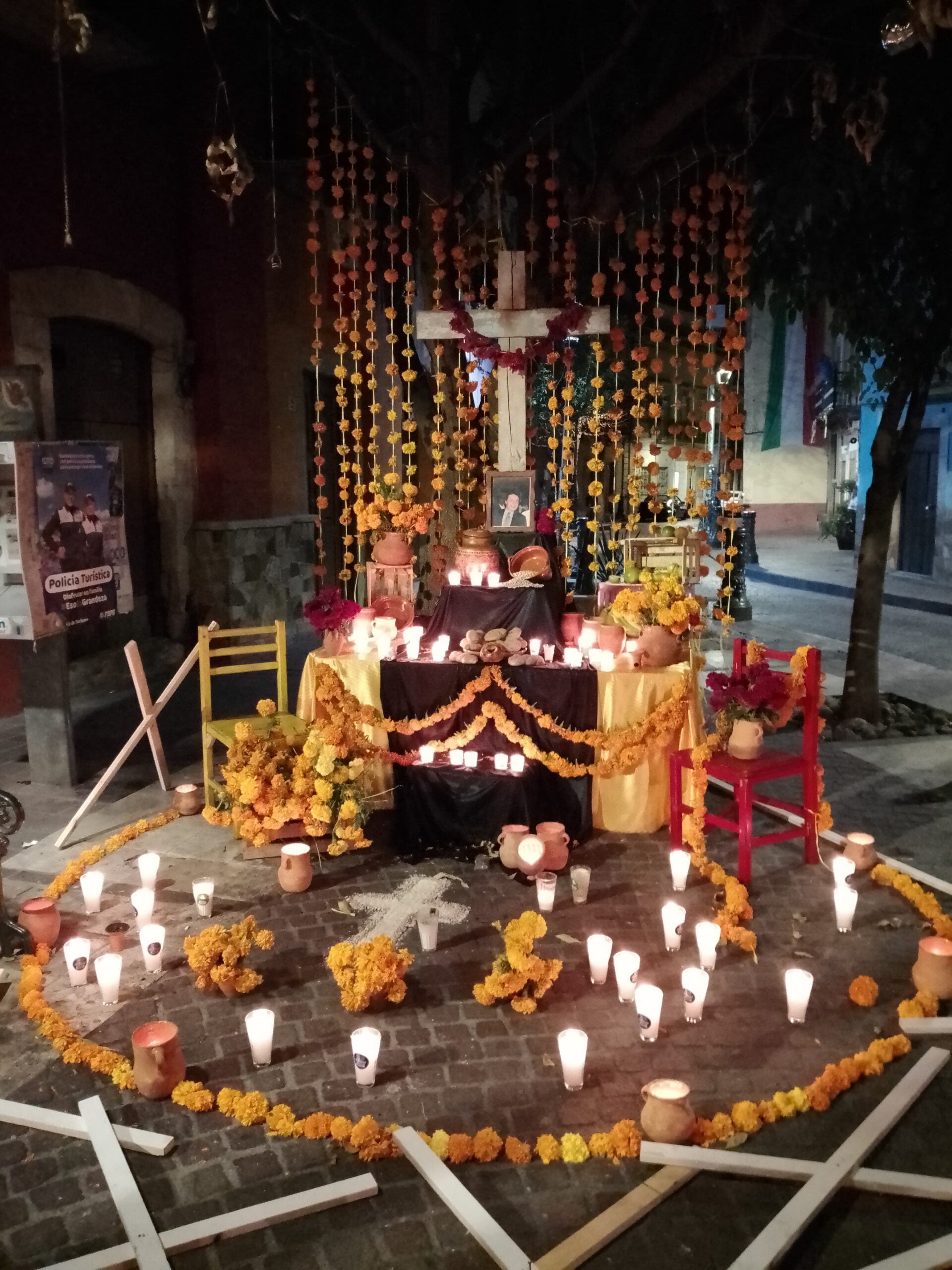 Eine Ofrenda (Altar) mitten in der Stadt