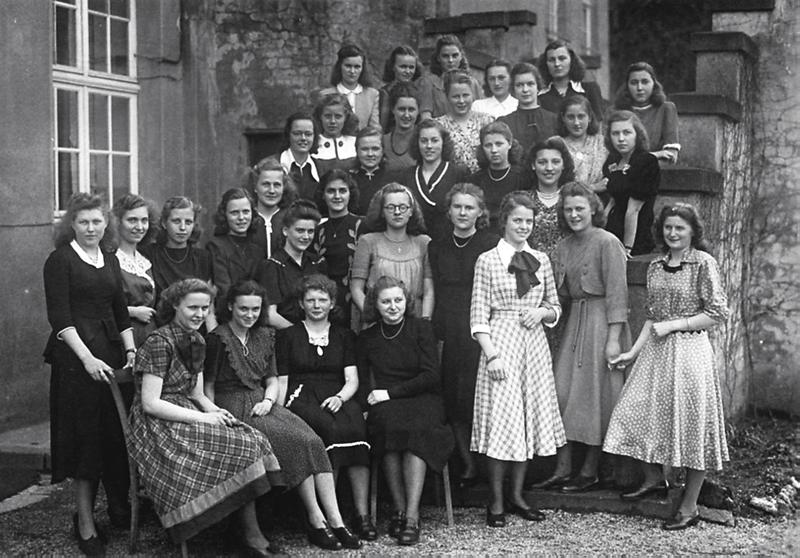 Attendorner Ursulinnen - die erste Untersekundar (Abiturjahrgang 1949) nach dem Zweiten Weltkrieg.