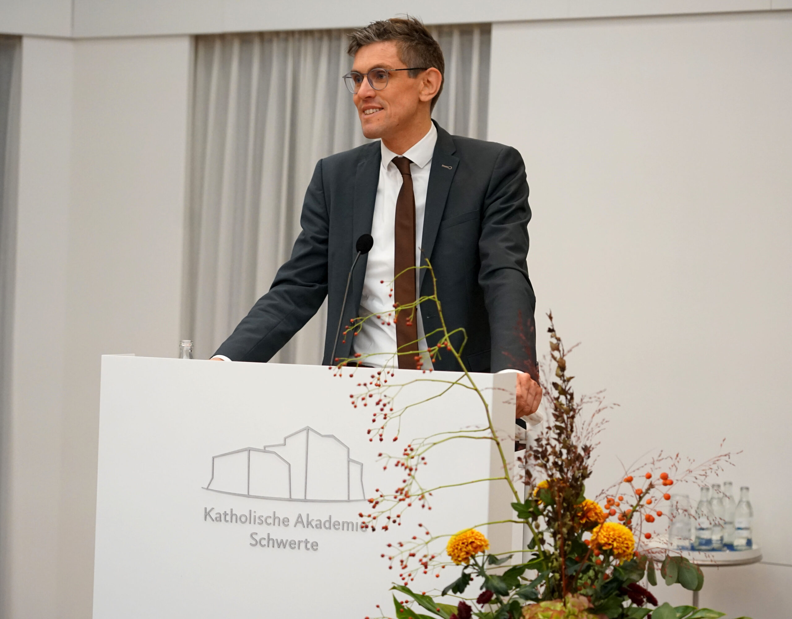 Dr. Thomas Arnold hielt den Festvortrag bei der Einführung von Domkapitular Monsignore Dr. Michael Menke-Peitzmeyer als neuer Direktor der Katholischen Akademie Schwerte. Foto: Michael Bodin / Erzbistum Paderborn