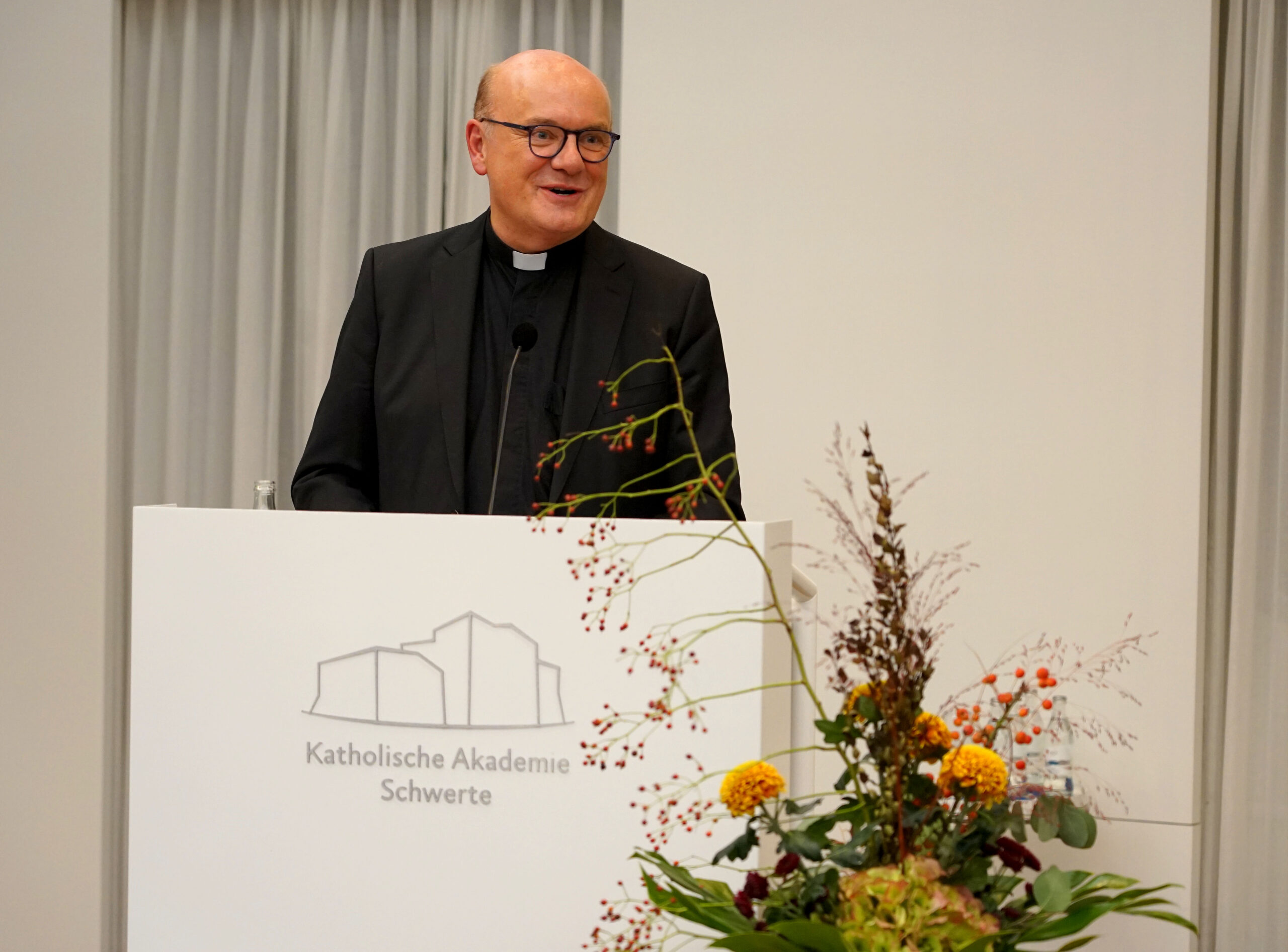 Domkapitular Monsignore Dr. Michael Menke-Peitzmeyer ist neuer Direktor der Katholischen Akademie Schwerte. Foto: Michael Bodin / Erzbistum Paderborn