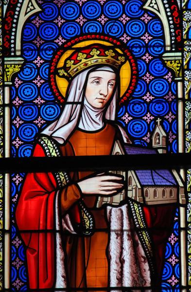 Glasmalerei der Heiligen Hedwig in der Kirche Unserer Seligen Lieben Frau vom Sablon in Brüssel, Belgien.
