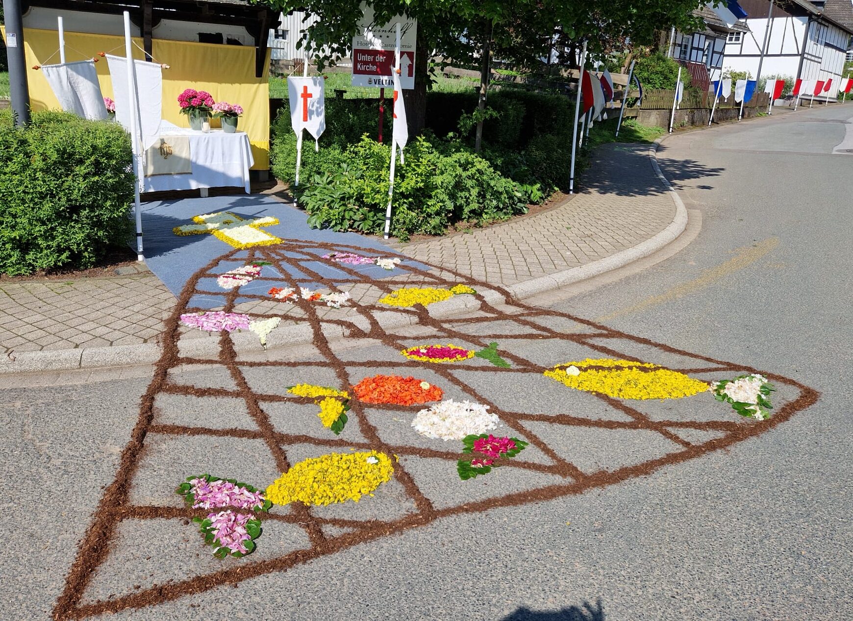 Blumenteppichen Frohenleichnam