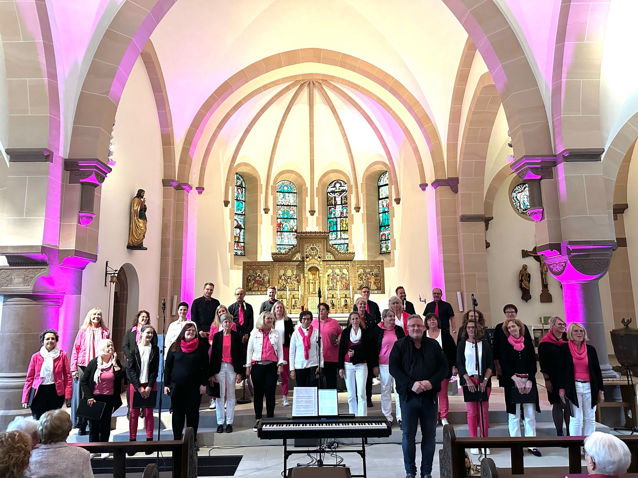 Der Popchor NJoy singt beim Spirituellen Sommer 2026 unter dem Motto „Ich. Du. Wir. Musik für Herz und Verstand“.