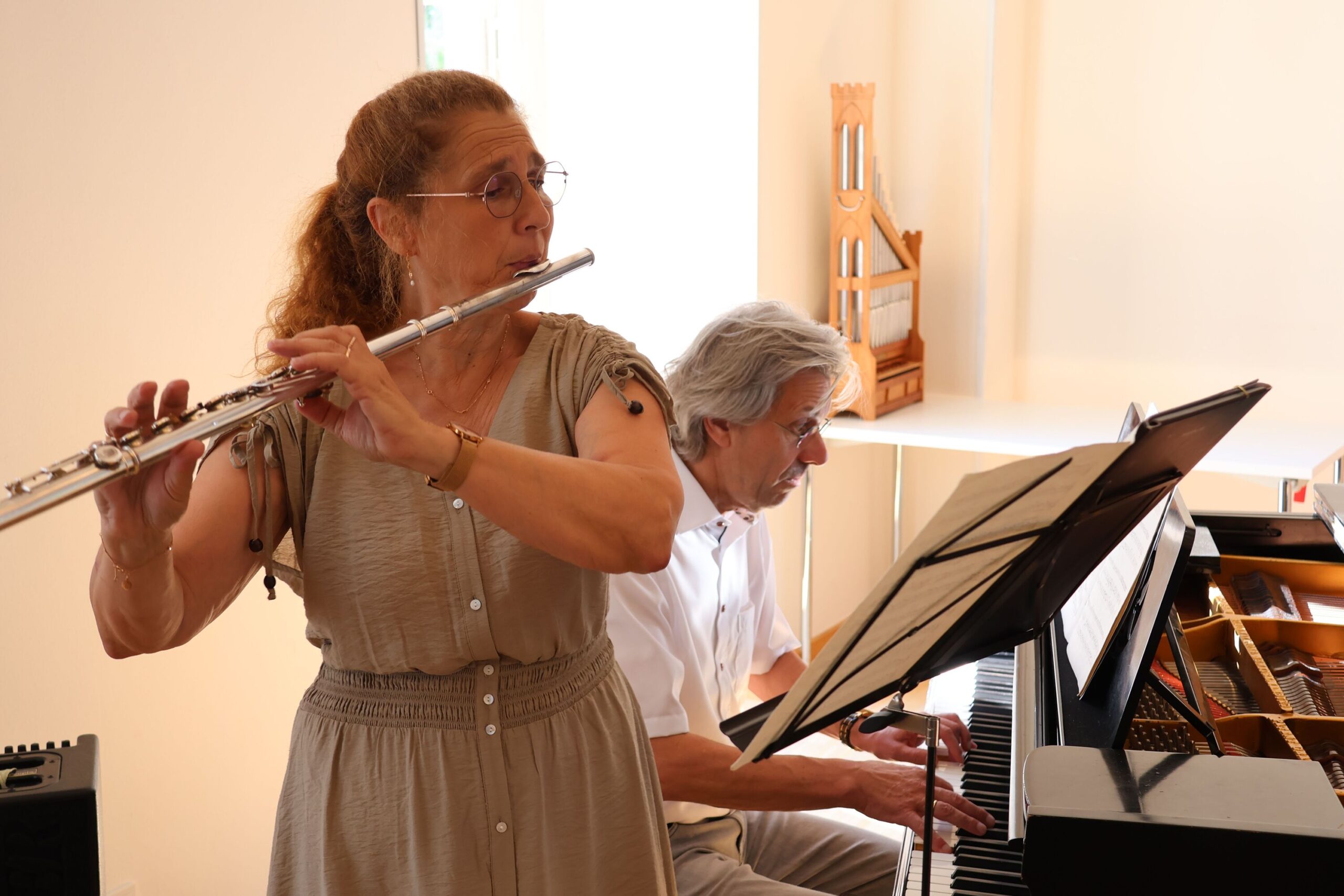 Petra (Flöte) und Johannes Krutmann (Klavier) sorgten für die musikalische Begleitung.