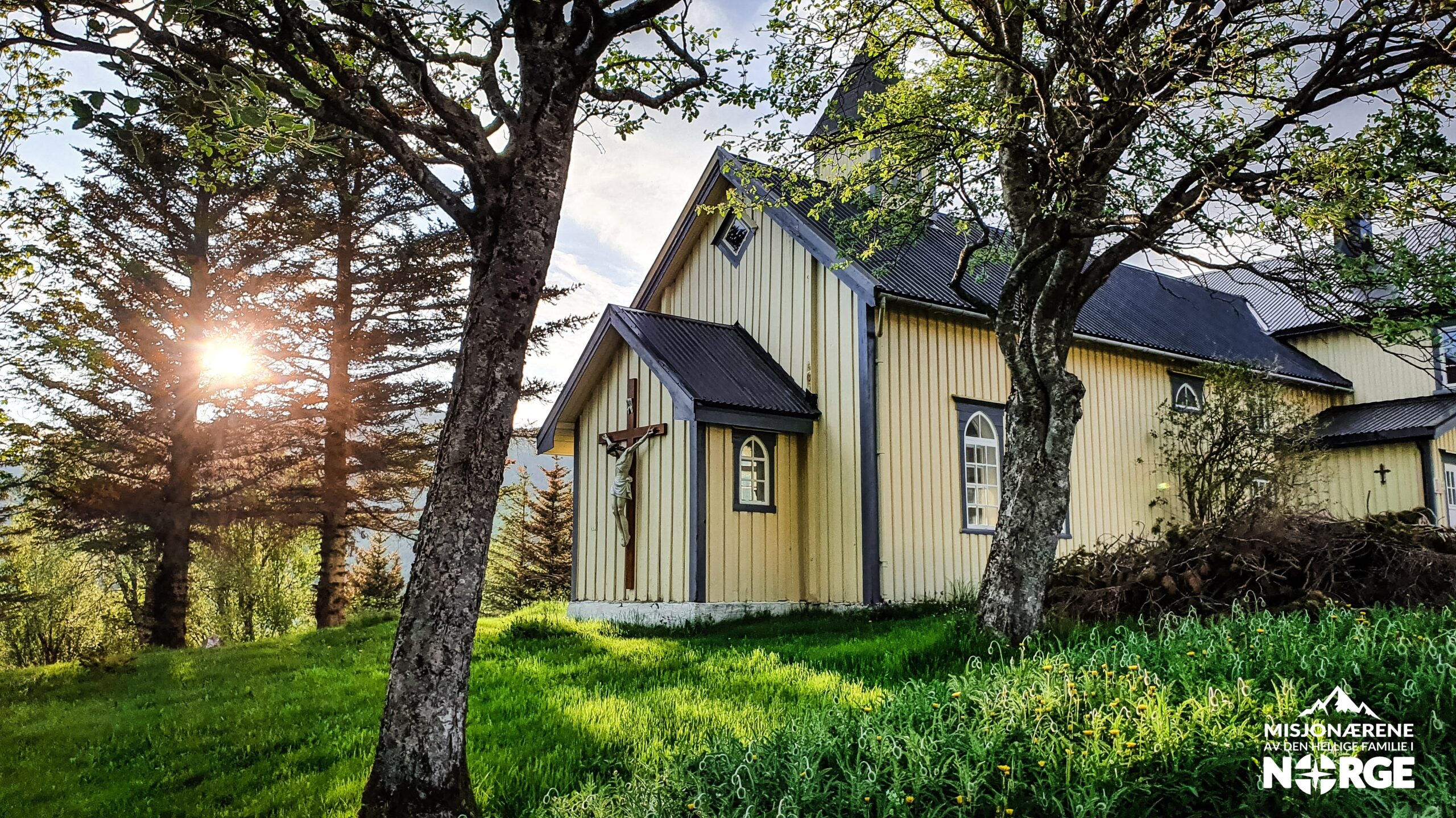 Zu Libori bittet das Bonifatiuswerk um Spenden für die Sanierung der 200 Jahre alten Holzkirche „Heilige Familie“ auf den nordnorwegischen Lofoten.