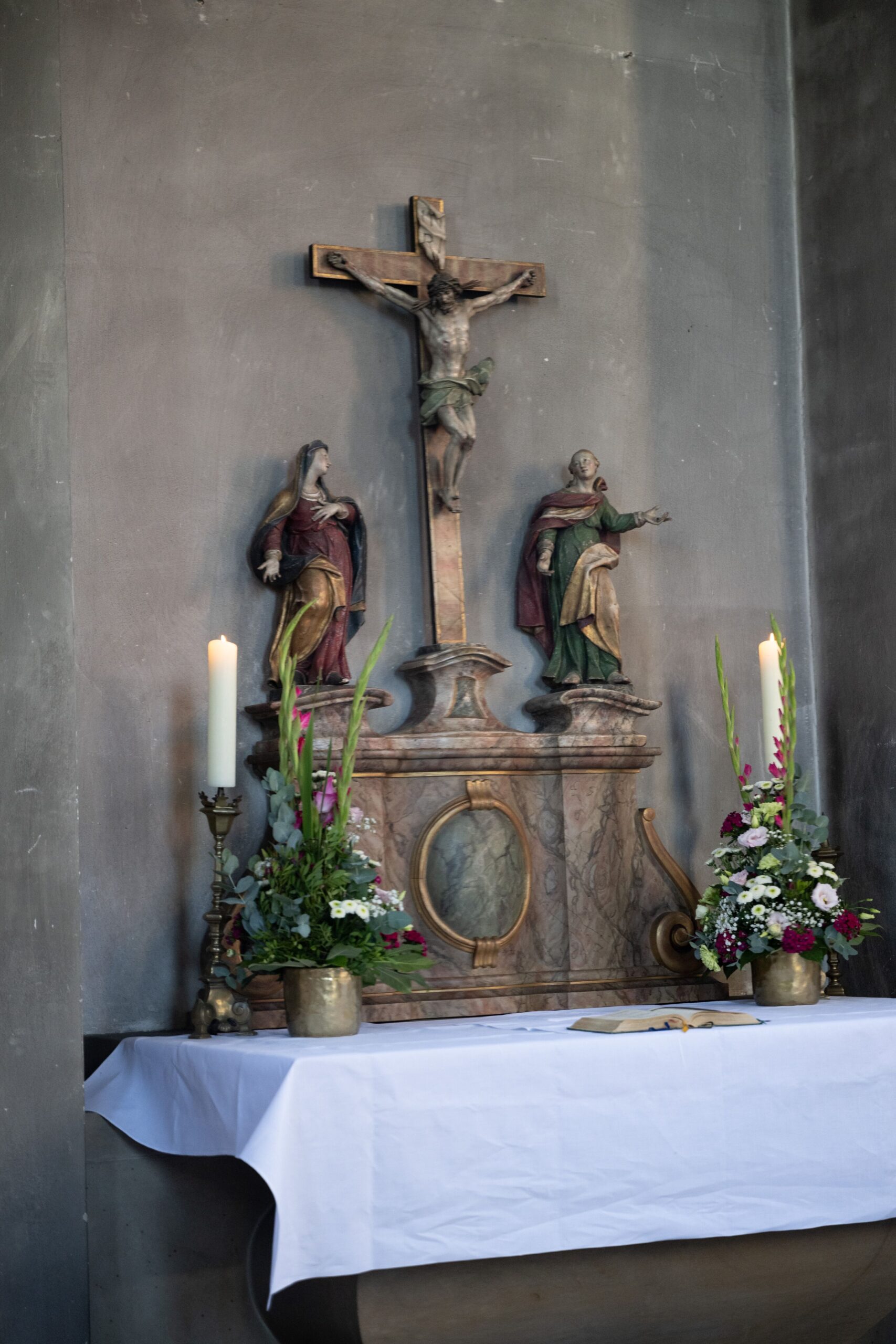 Altar in der Alexiuskapelle