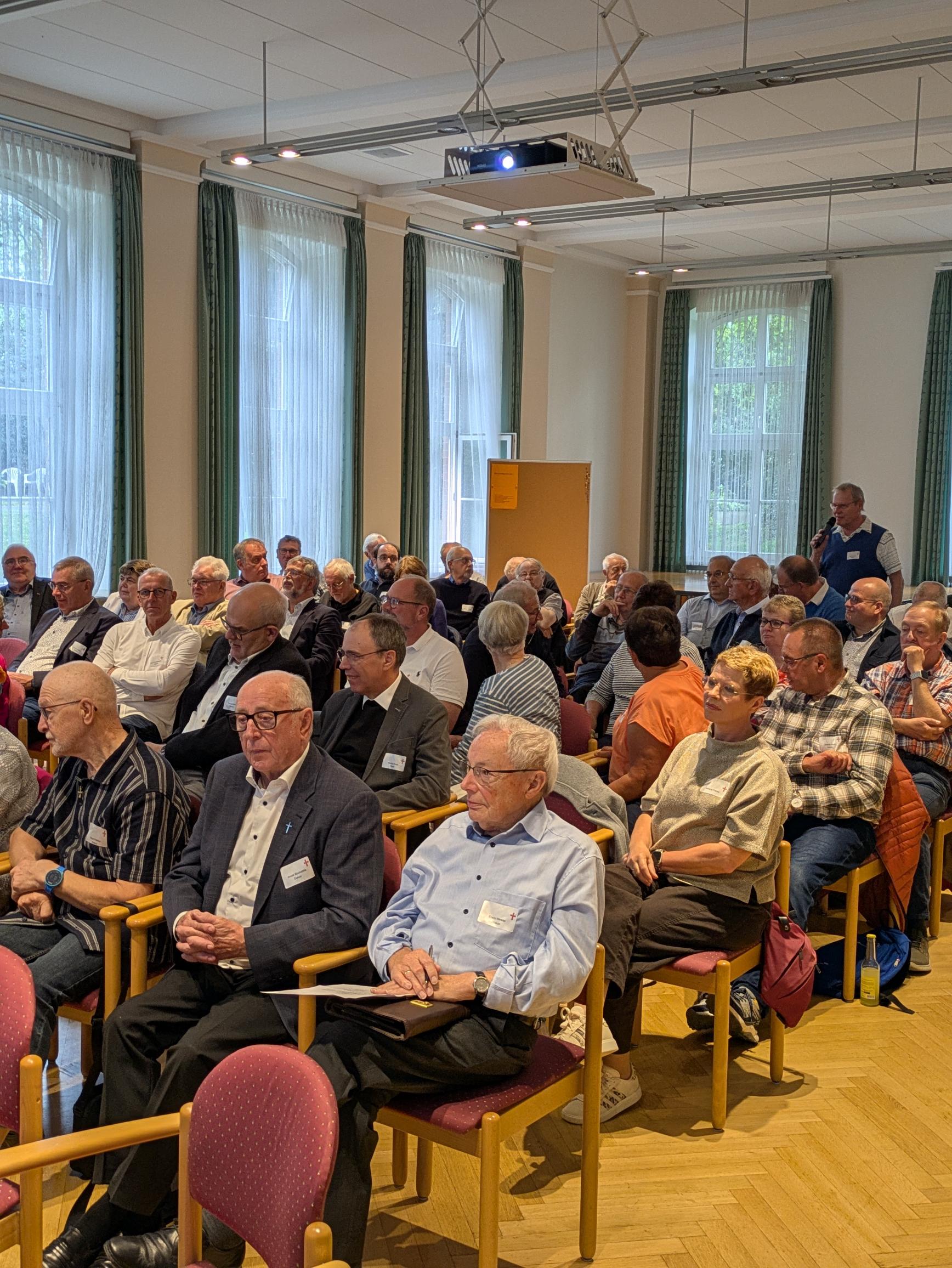 Gut 70 Diakone und Ehefrauen nahmen an der Jahrestagung der Diakone des Erzbistums Paderborn teil.