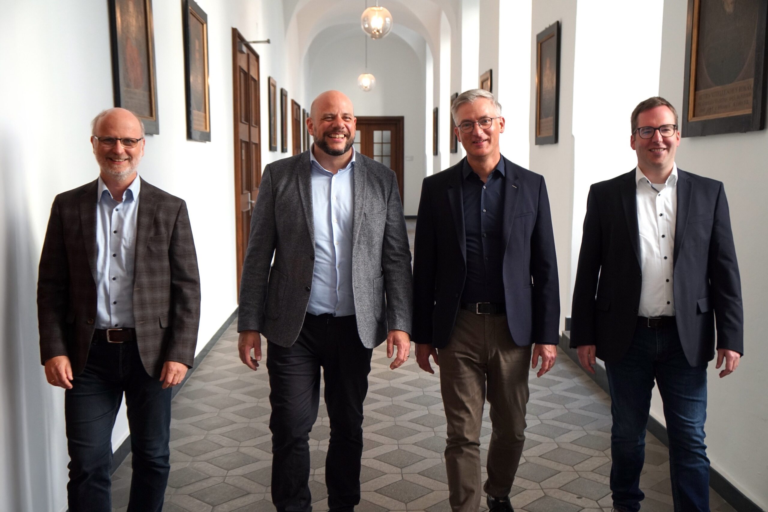 Theologische Fakultät Paderborn setzt auf Kontinuität in der Leitung (v.l.n.r.): Sekretär Prof. Dr. Dr. Andreas Koritensky, Rektor Prof. Dr. Aaron Langenfeld, Prorektor Prof. Dr. Stephan Wahle und Quästor Fabian Güth